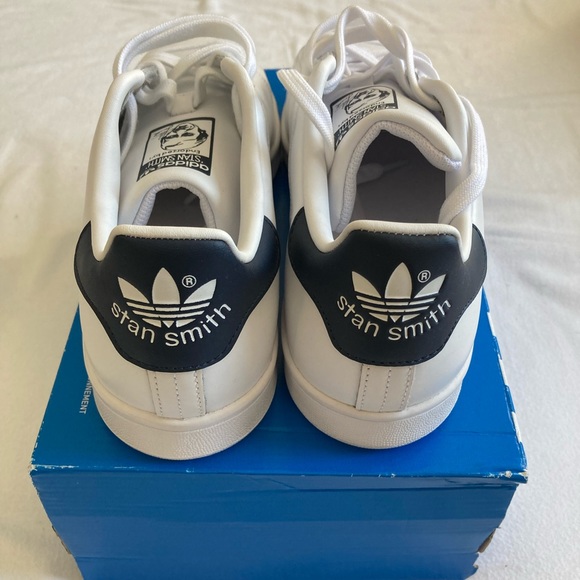 NWB blue Stan Smith sneakers, size 9.5. - Picture 5 of 9